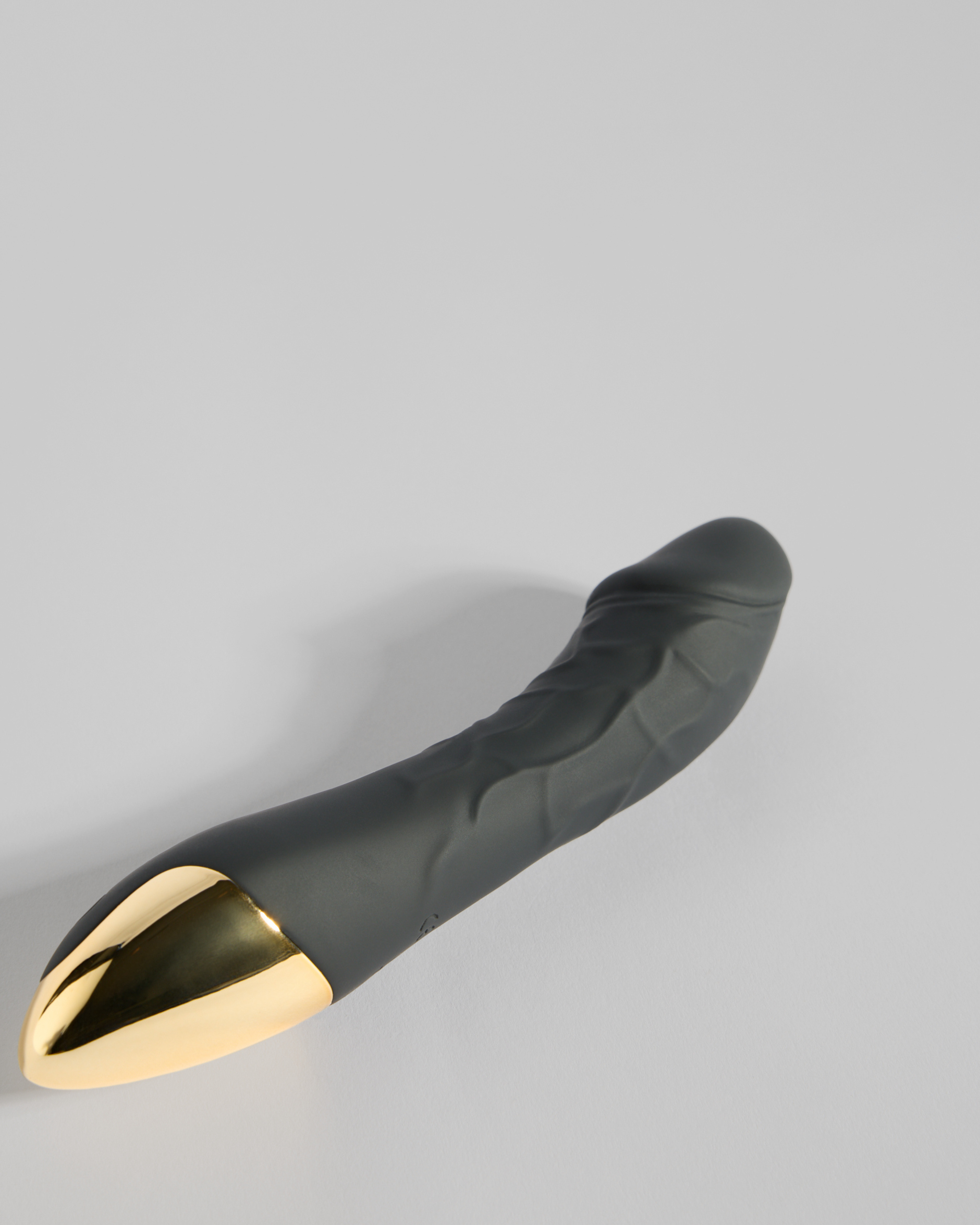 Nikita Sweet Serenity Wellness Device in matte black with gold accent – elegant SELF Seductions design for relaxation