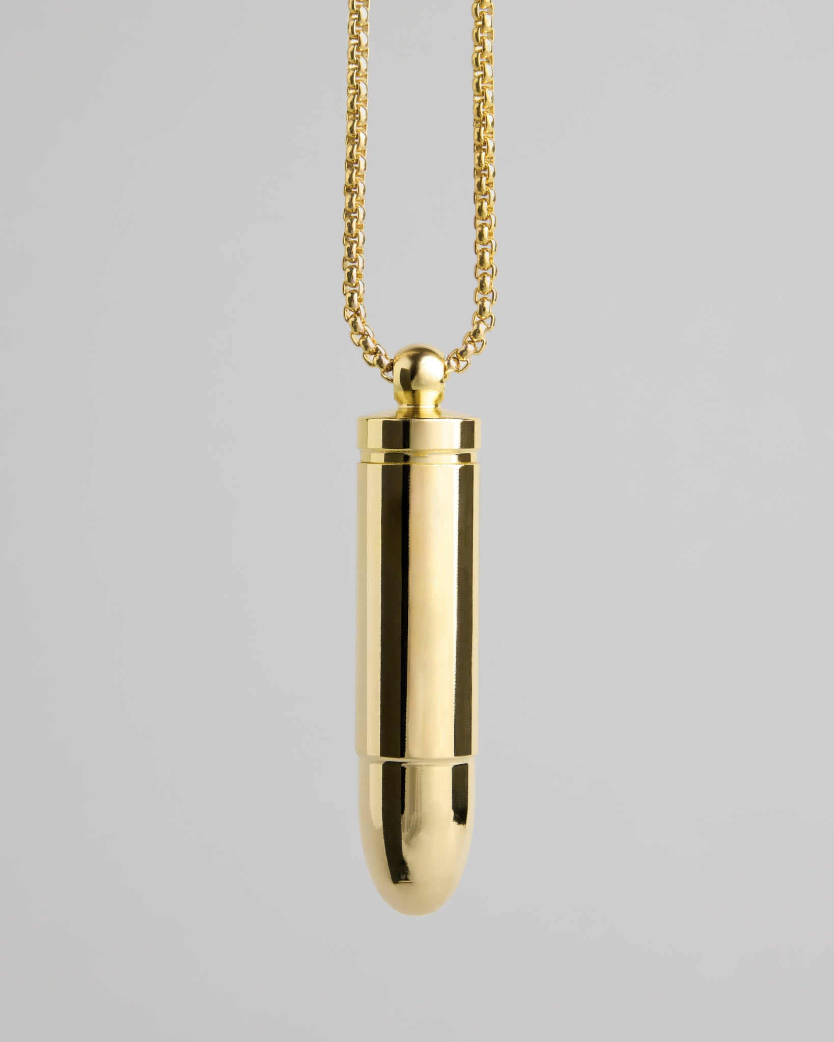 Minimal gold necklace from SELF Seductions – sleek and discreet wellness accessory
