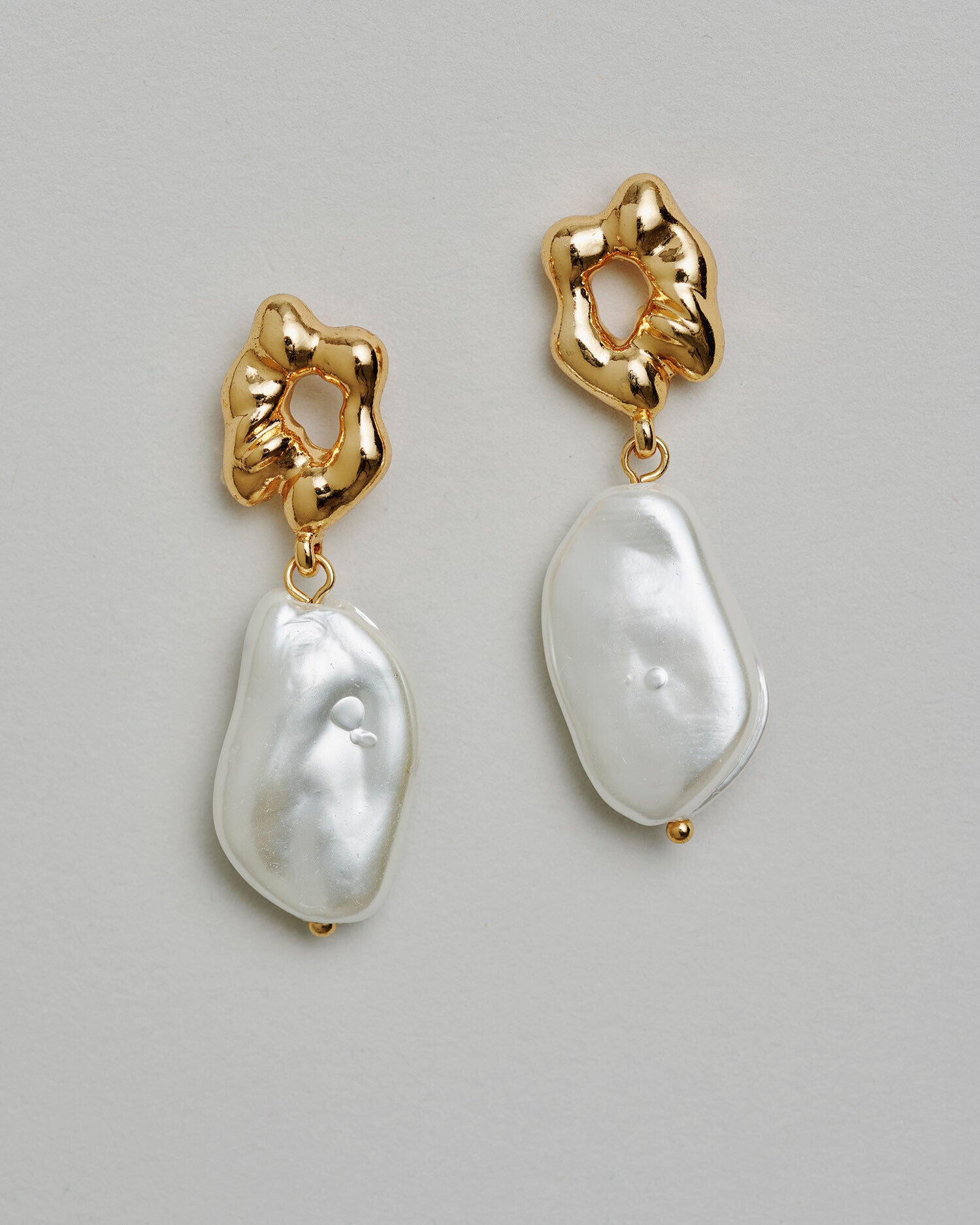 The Nicole Baroque Pearl Drop Earrings : Gold